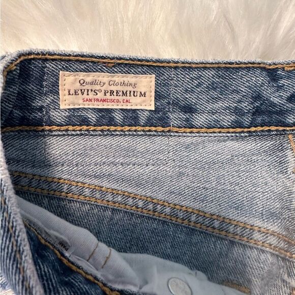 Women’s 501 Levi’s - Picture 6 of 12